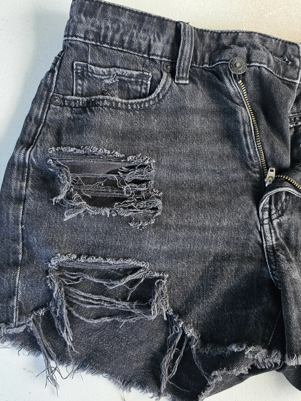 American Eagle Denim Shorts Lot Size 4 Distressed Mom Baggy